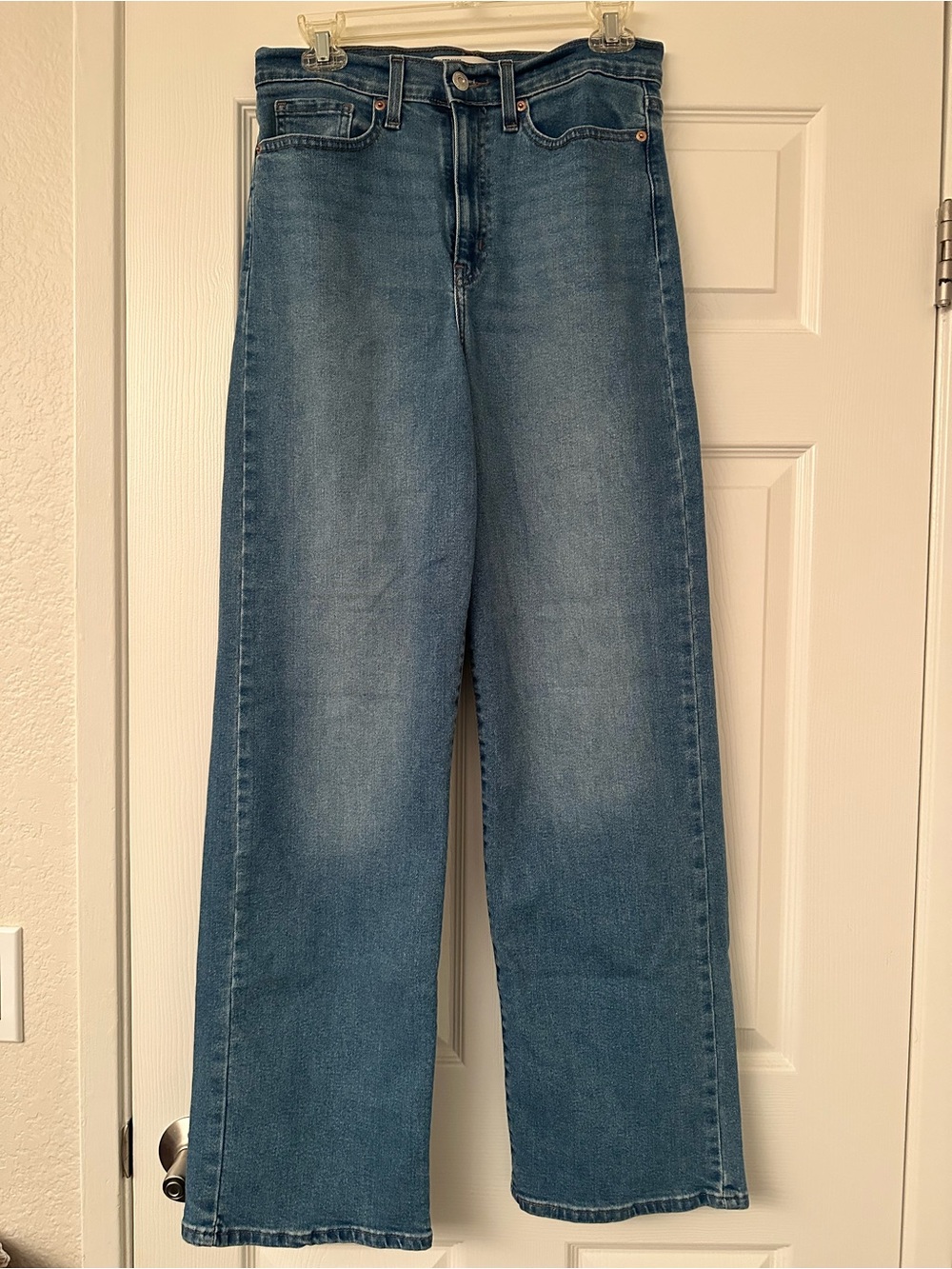 Levi’s Wide-Leg Jeans in Medium Blue Sz 27